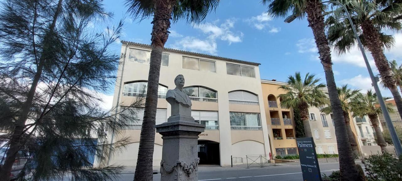 Grand T3 Lumineux Spacieux Propre, Tout Confort, Parking, Ascenseur, Emplacement Central Unique, Port-Commerces-Mer Et Plages A Pied, Location Du Samedi Au Samedi Sanary-sur-Mer Exterior foto